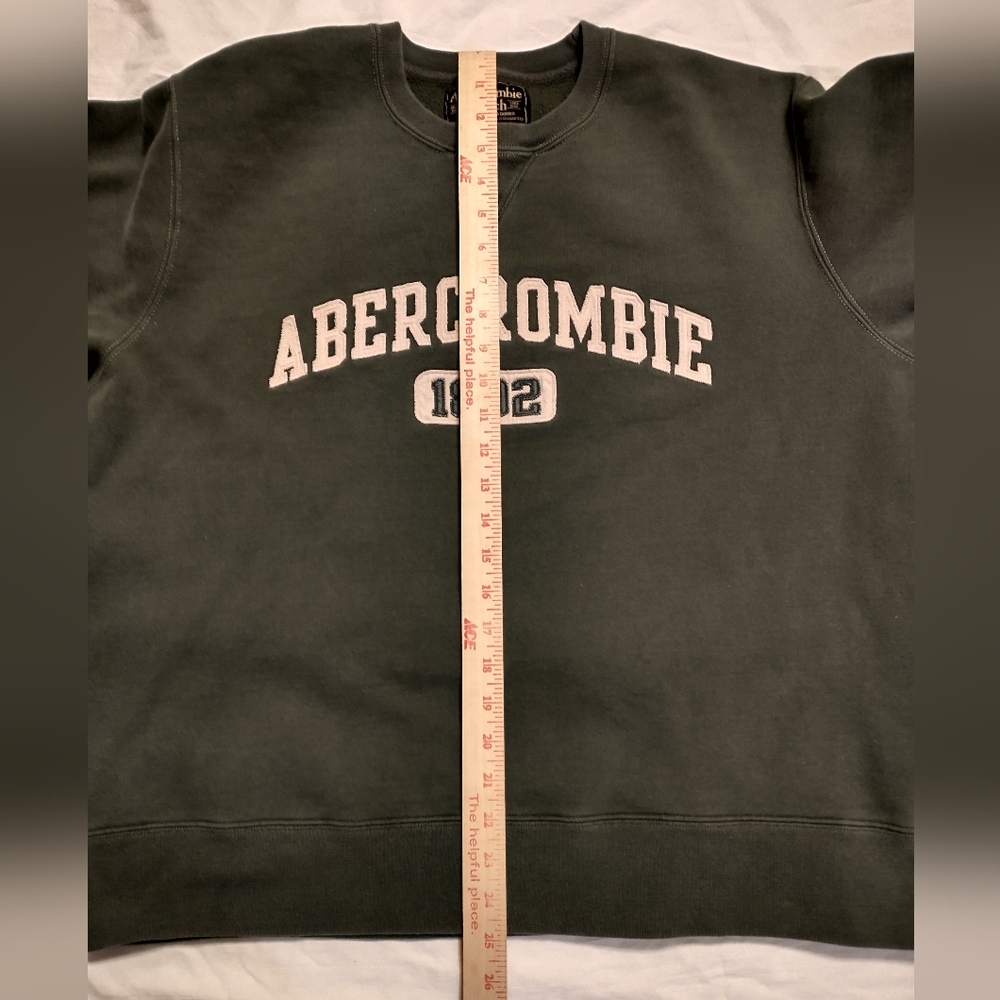Abercrombie & Fitch Men's Green XL Sweatshirt. - Picture 6 of 8